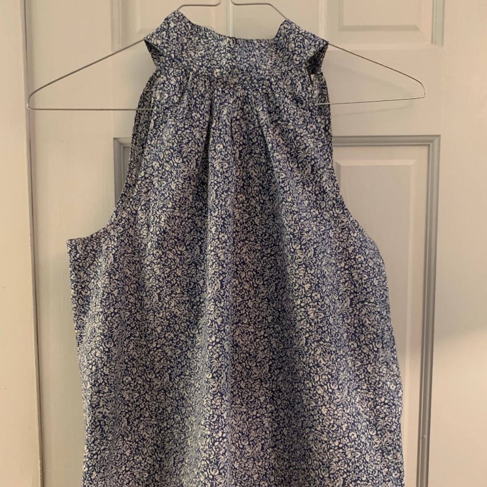 Tie sleeveless floral top